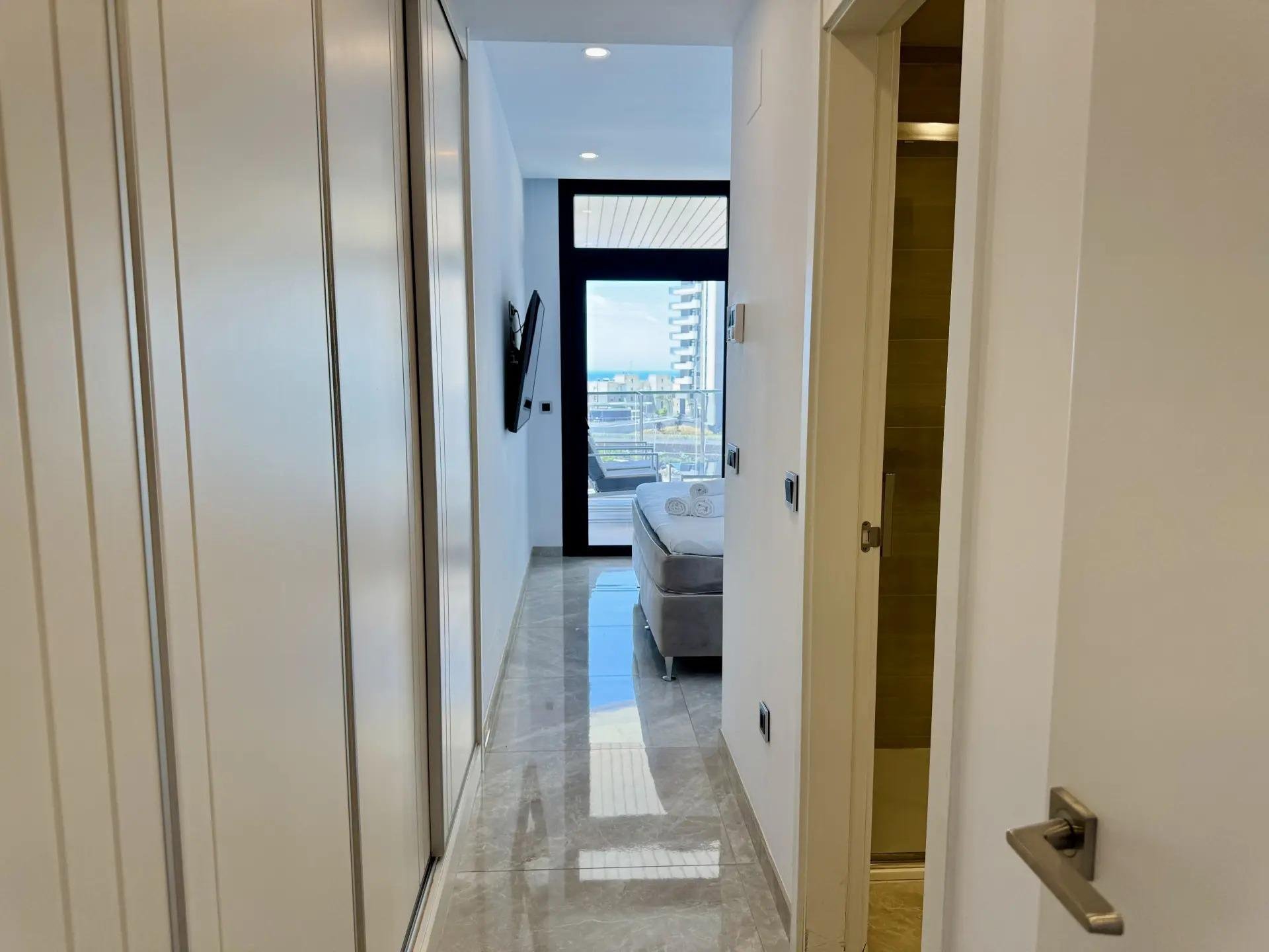 Apartamento en Benidorm, Alicante, España 3 dormitorios, 160 m2 No. 189055