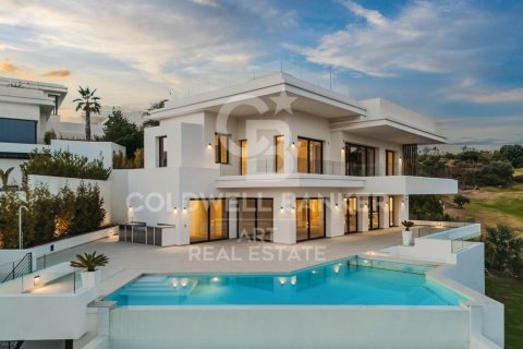 Huvila Estepona, Malaga, Espanja 4 makuuhuonetta, 433 m2 No. 158374