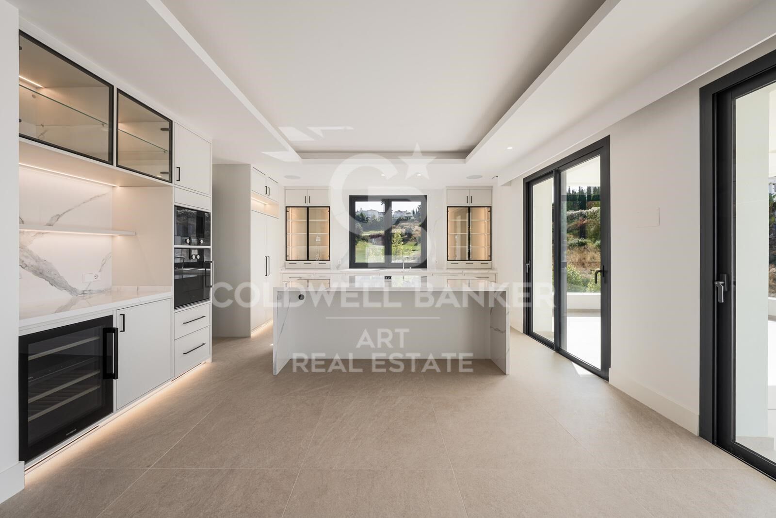 Villa en Estepona, Málaga, España 4 dormitorios, 433 m2 No. 158374