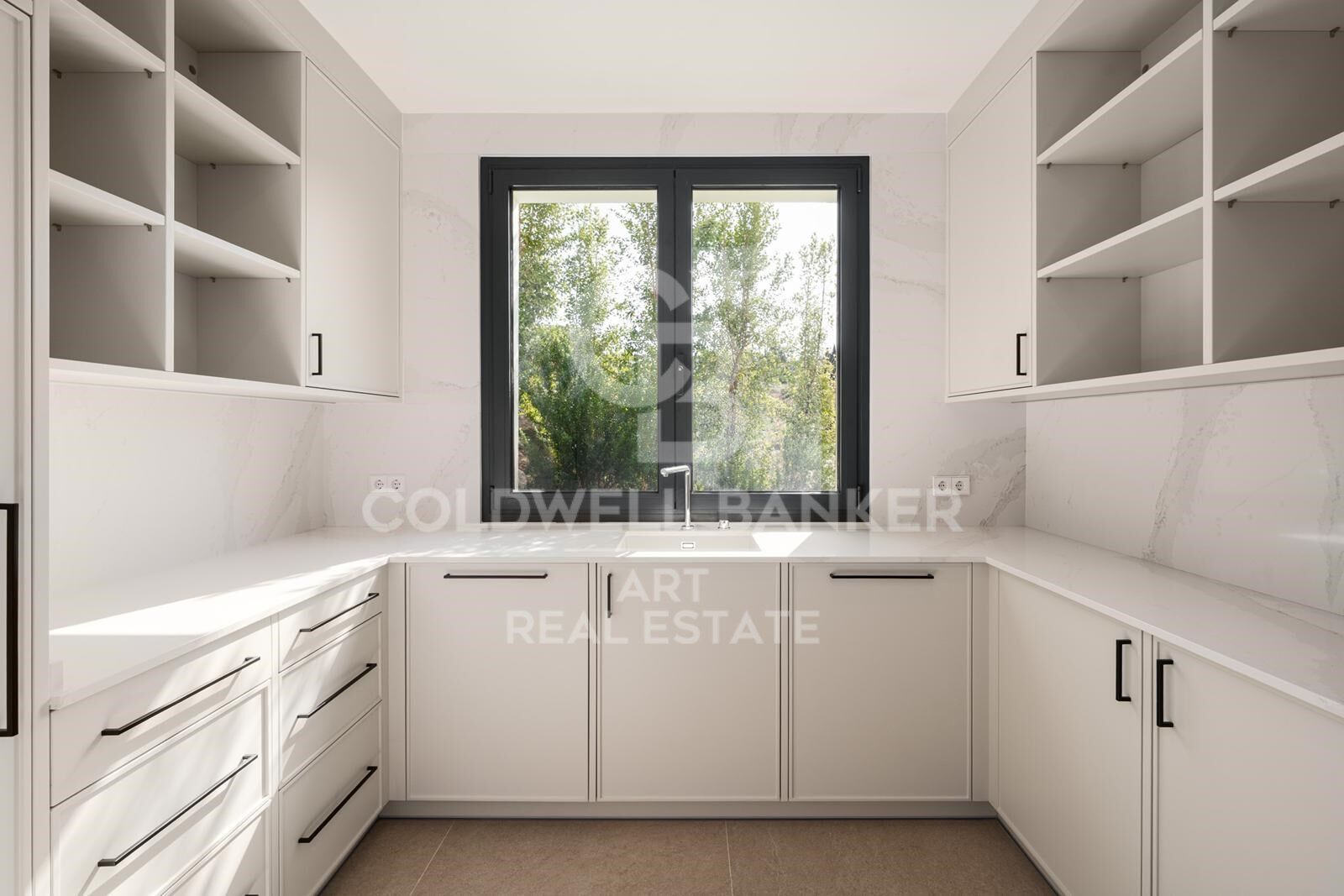 Villa en Estepona, Málaga, España 4 dormitorios, 433 m2 No. 158374