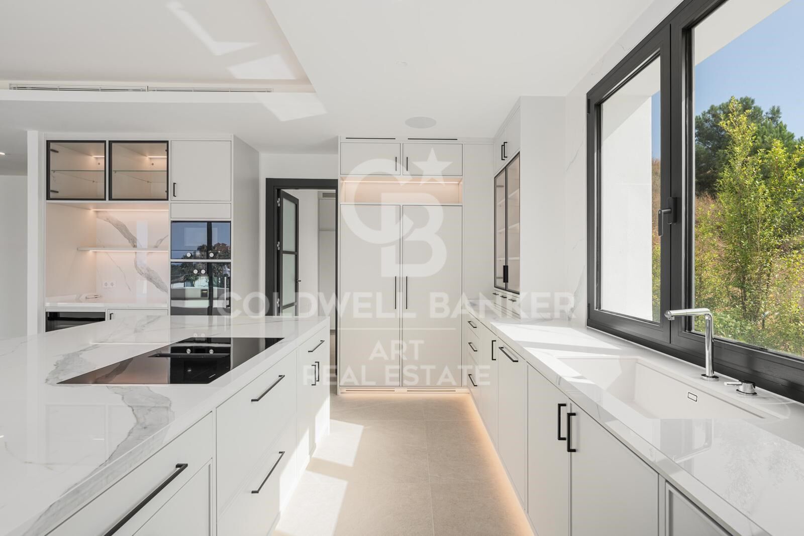Villa en Estepona, Málaga, España 4 dormitorios, 433 m2 No. 158374