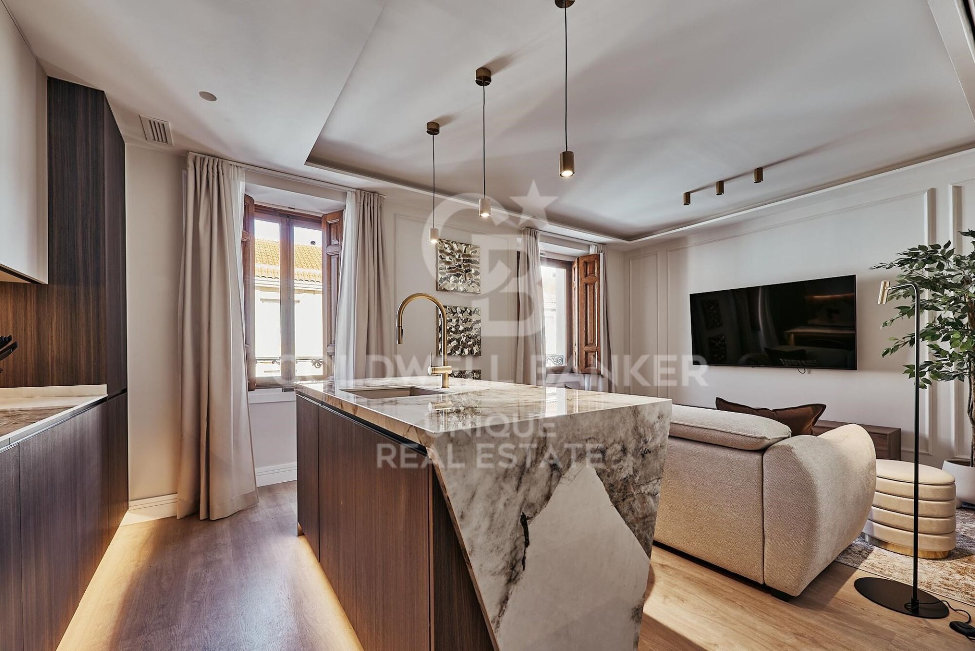 Appartamento a Madrid, Spagna 3 camere da letto, 122 mq. N° 158377