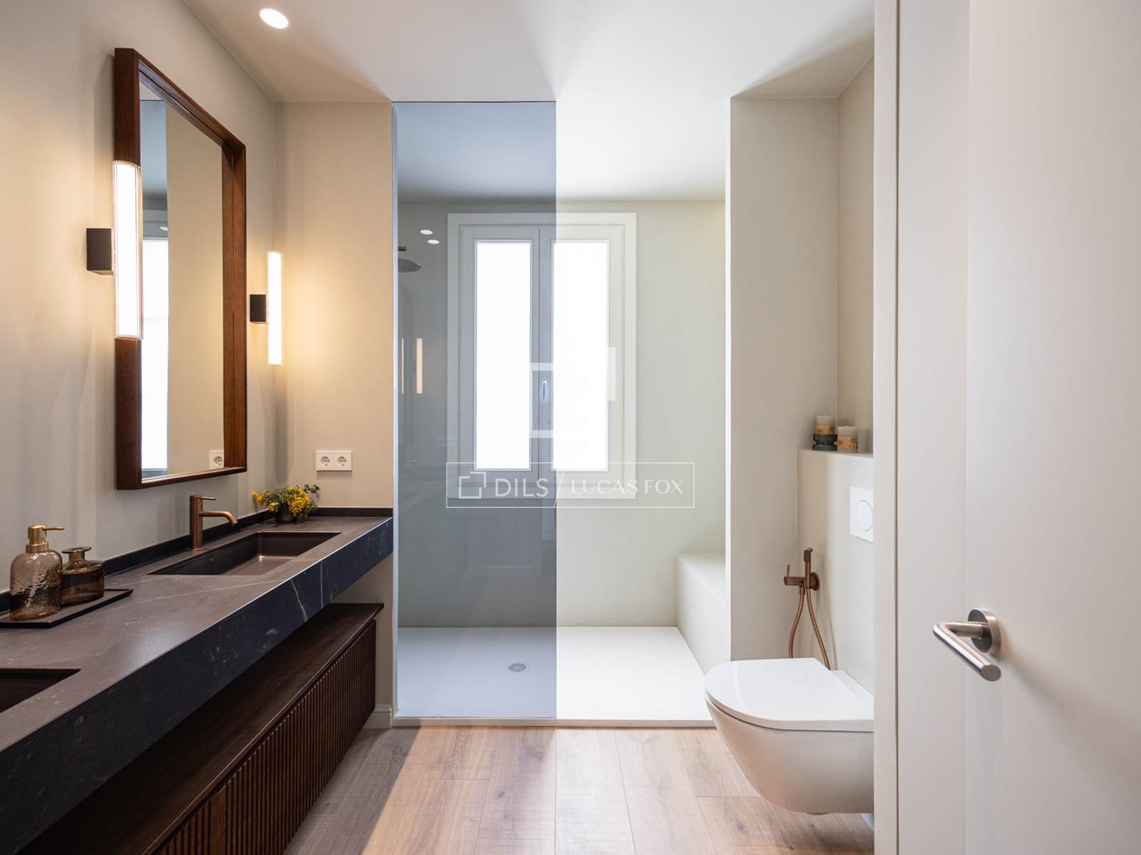 Dzīvoklis Barcelona, Spānijā 4 istabas, 200 m2 Nr. 150637