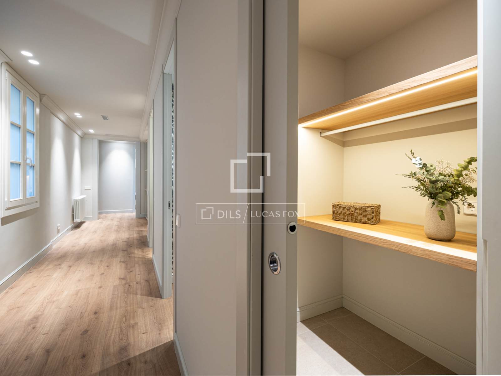 Dzīvoklis Barcelona, Spānijā 4 istabas, 200 m2 Nr. 150637