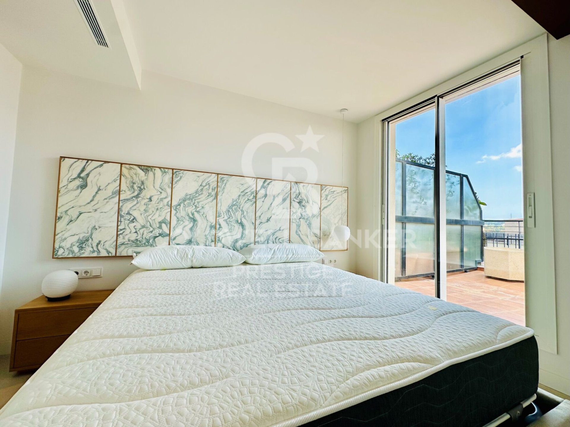 Penthouse w Barcelona, Hiszpania 3 sypialnie, 116 mkw. nr 157845