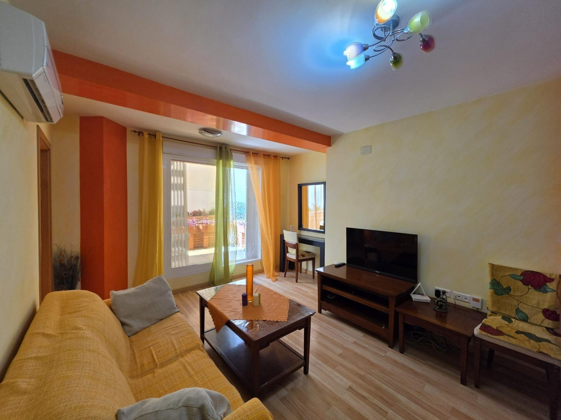 Apartment à Torrevieja, Alicante, Espagne 1 chambre, 55 m2 No. 193740