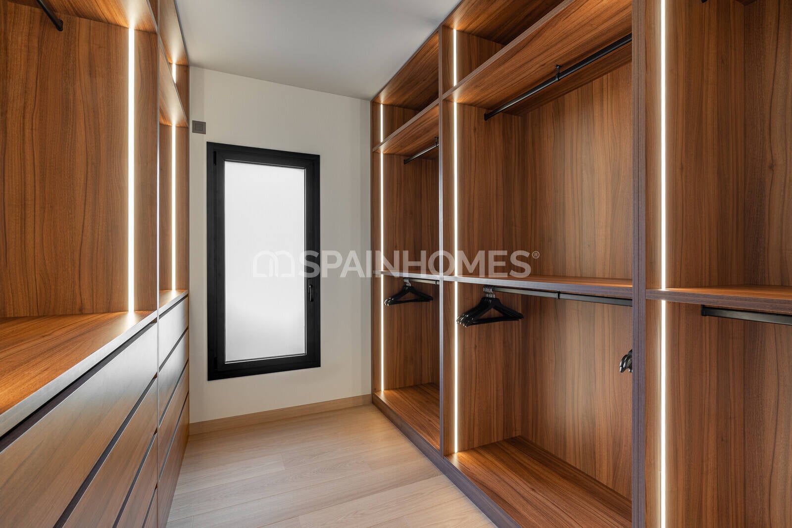 Villa in Castelldefels, Barcelona, Spain 5 bedrooms, 264 sq.m. No. 164709