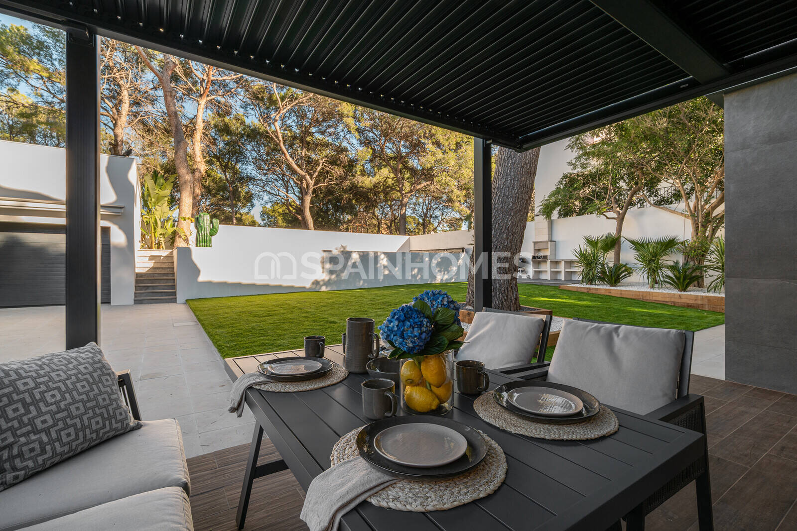 Villa in Castelldefels, Barcelona, Spain 5 bedrooms, 264 sq.m. No. 164709