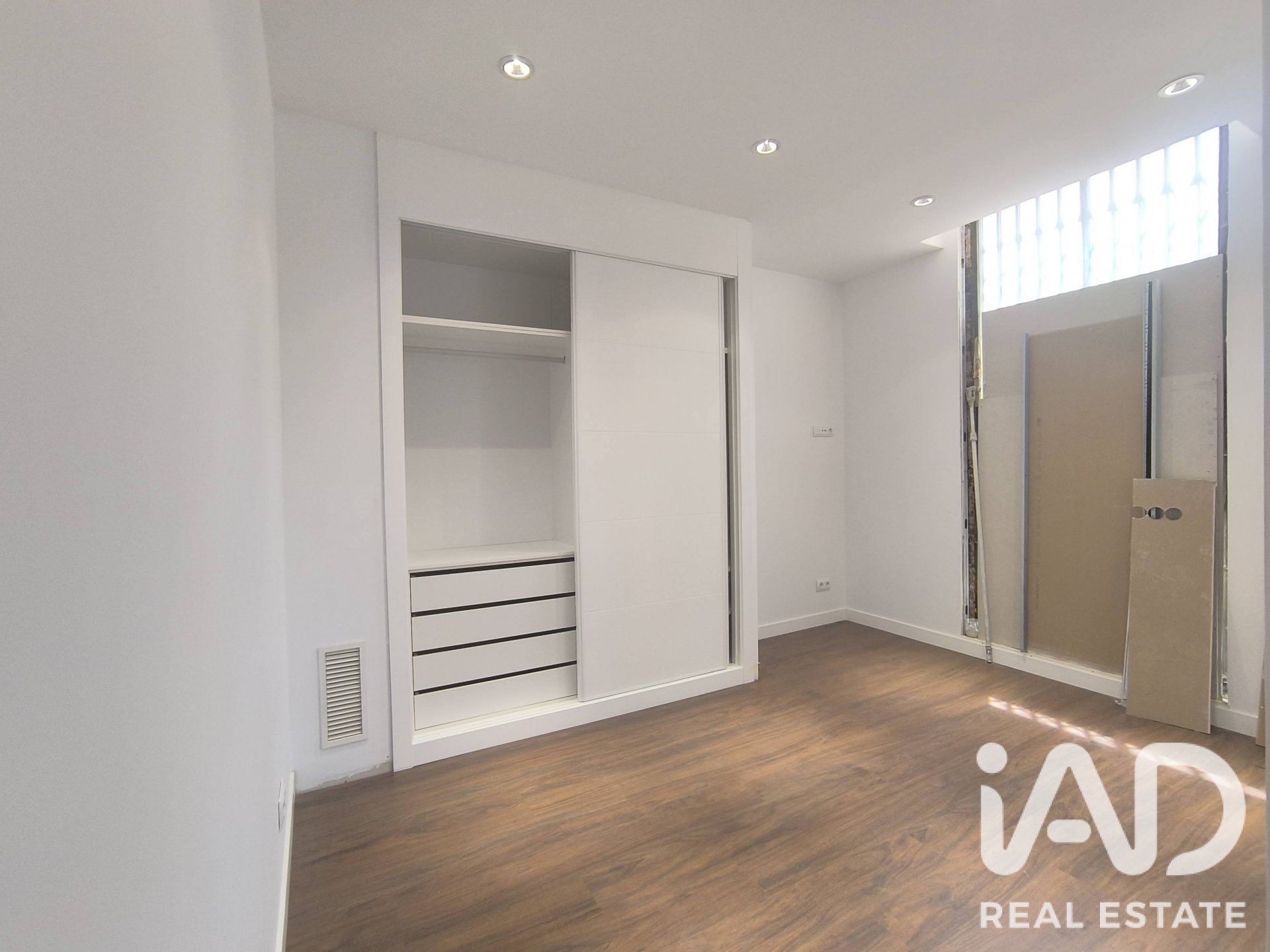 Huoneisto Madrid, Espanja 1 makuuhuone, 56 m2 No. 188168