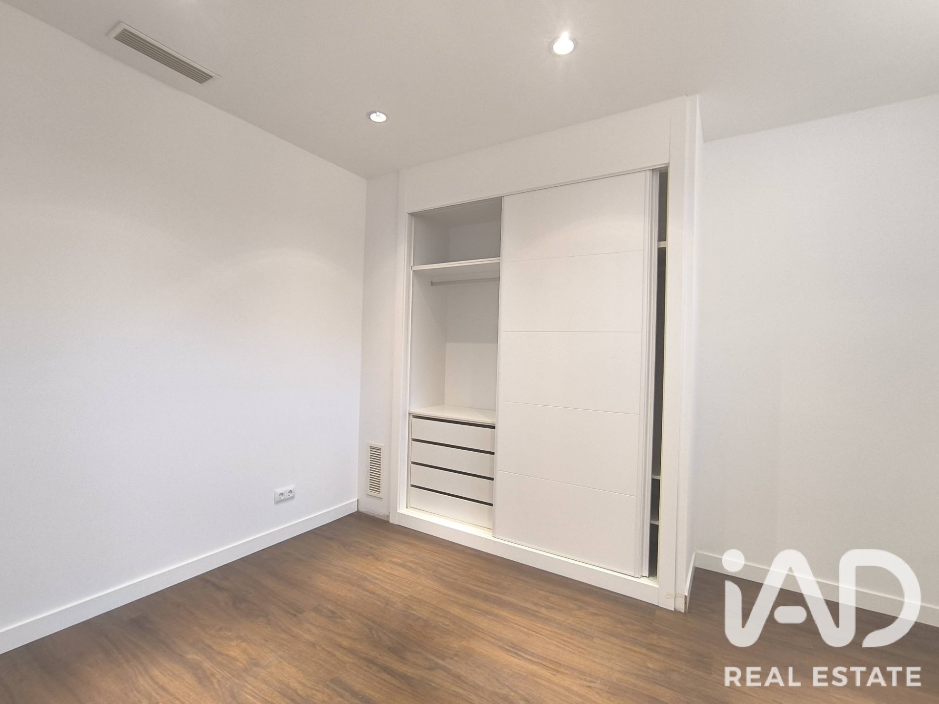 Huoneisto Madrid, Espanja 1 makuuhuone, 56 m2 No. 188168