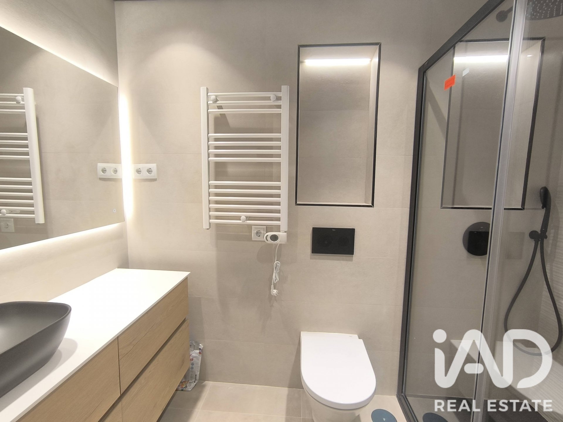 Huoneisto Madrid, Espanja 1 makuuhuone, 56 m2 No. 188168