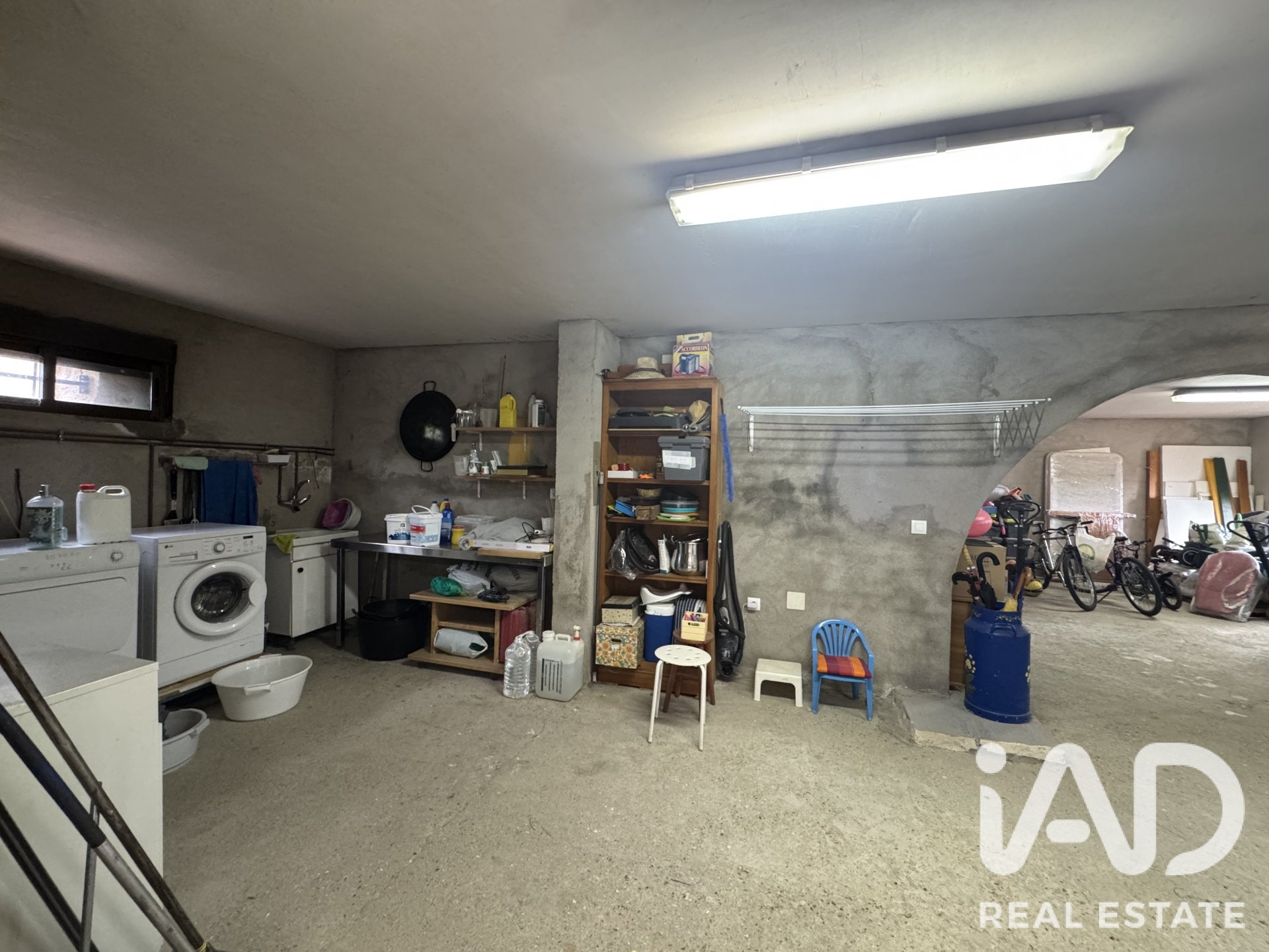 House in Almorox, Toledo, Spain 3 bedrooms, 307 sq.m. No. 188172