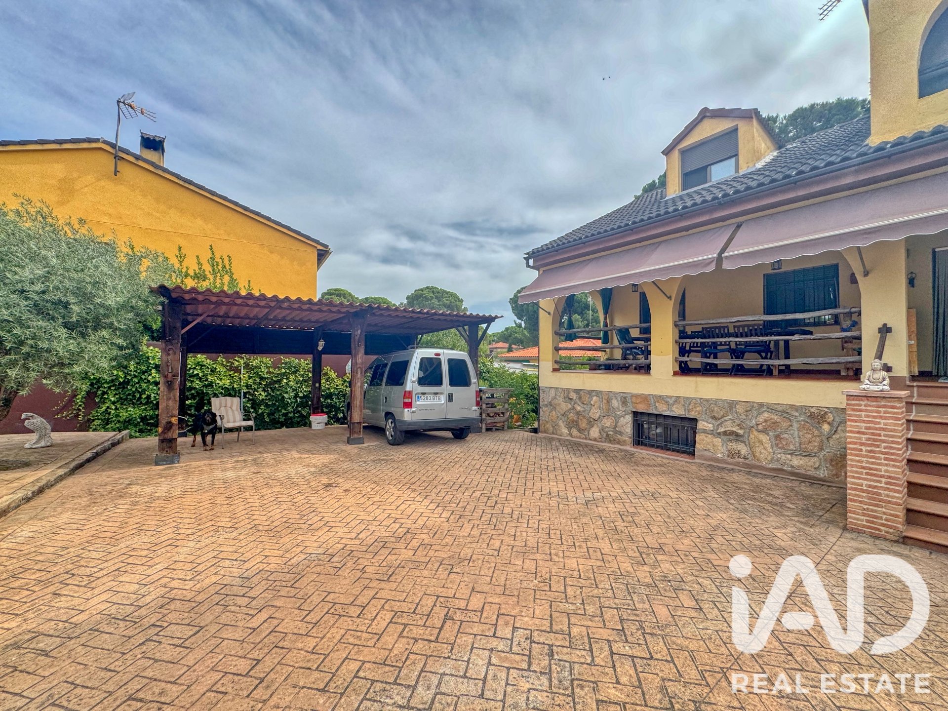 House in Almorox, Toledo, Spain 3 bedrooms, 307 sq.m. No. 188172