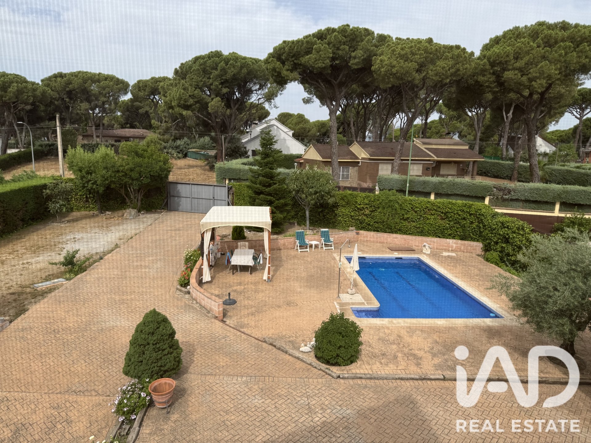 House in Almorox, Toledo, Spain 3 bedrooms, 307 sq.m. No. 188172
