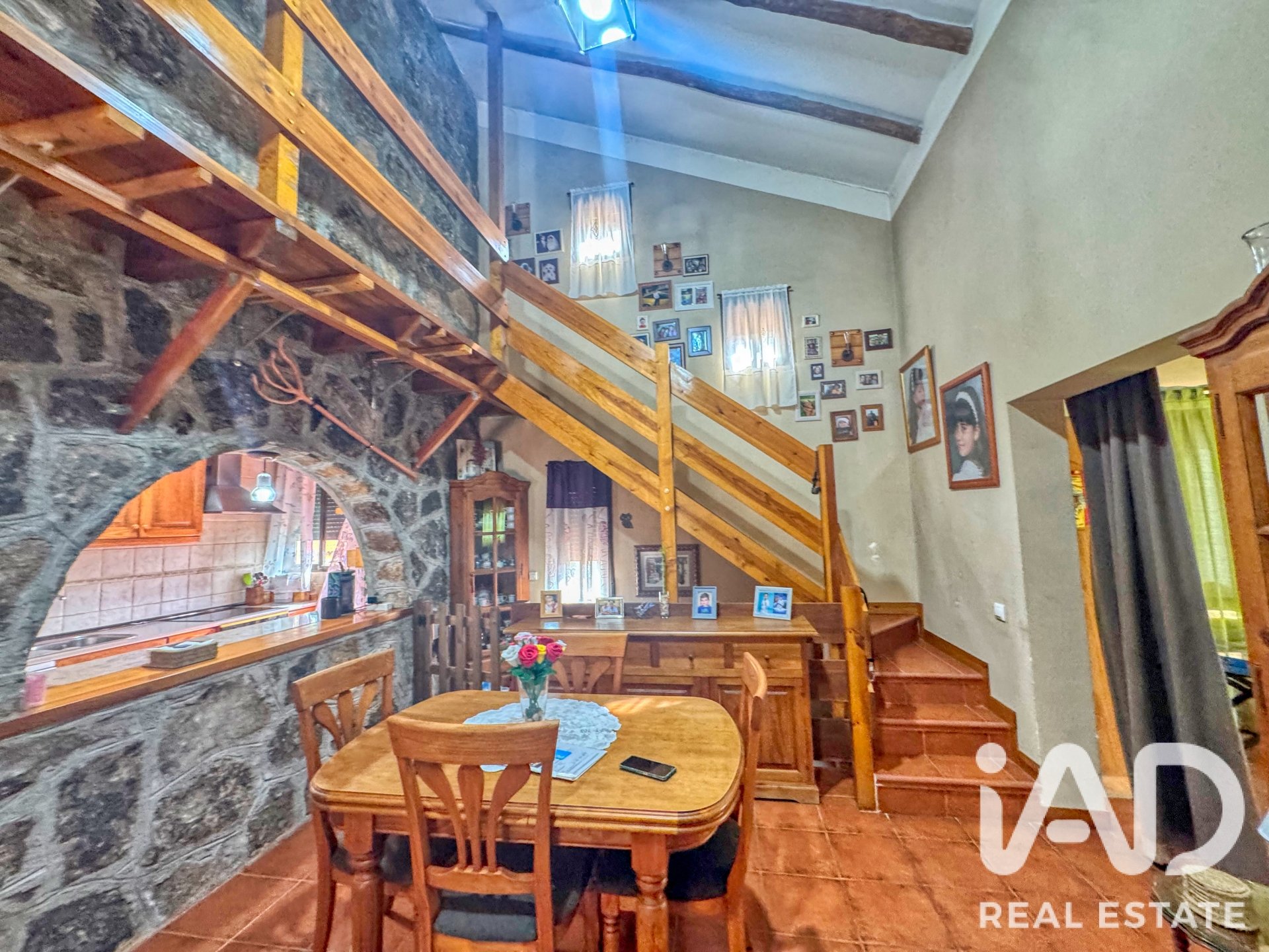 House in Almorox, Toledo, Spain 3 bedrooms, 307 sq.m. No. 188172