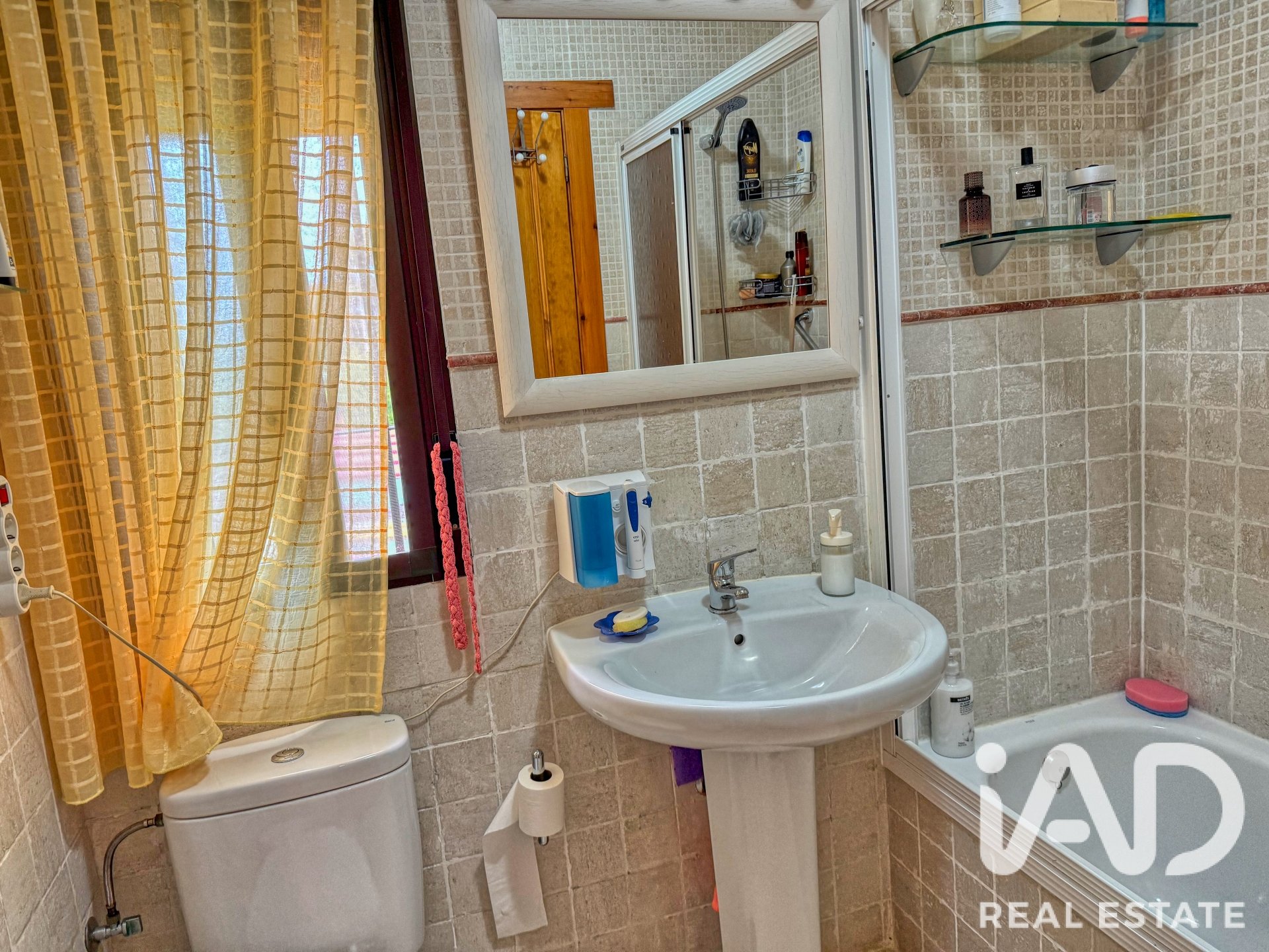 House in Almorox, Toledo, Spain 3 bedrooms, 307 sq.m. No. 188172