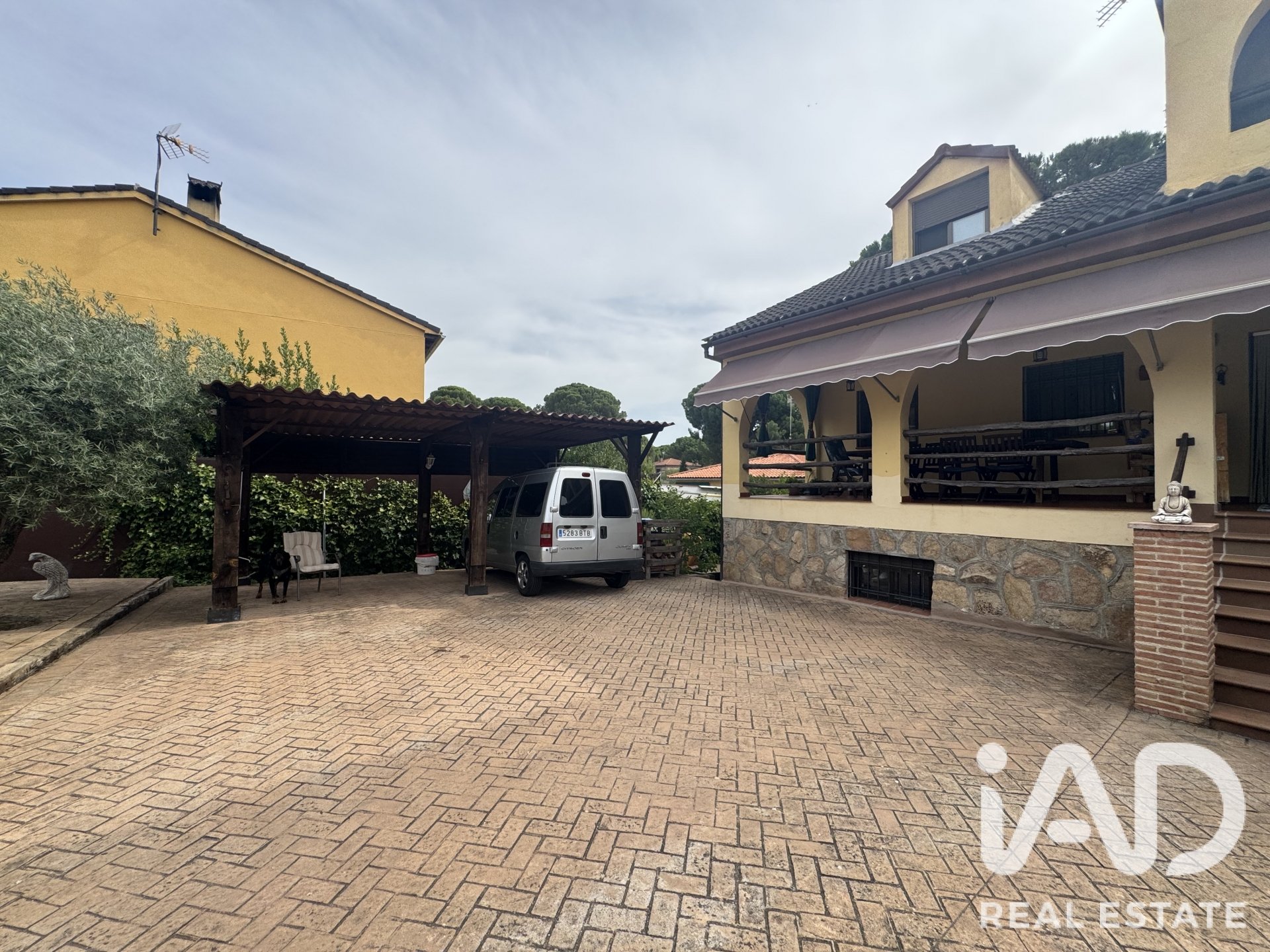 House in Almorox, Toledo, Spain 3 bedrooms, 307 sq.m. No. 188172