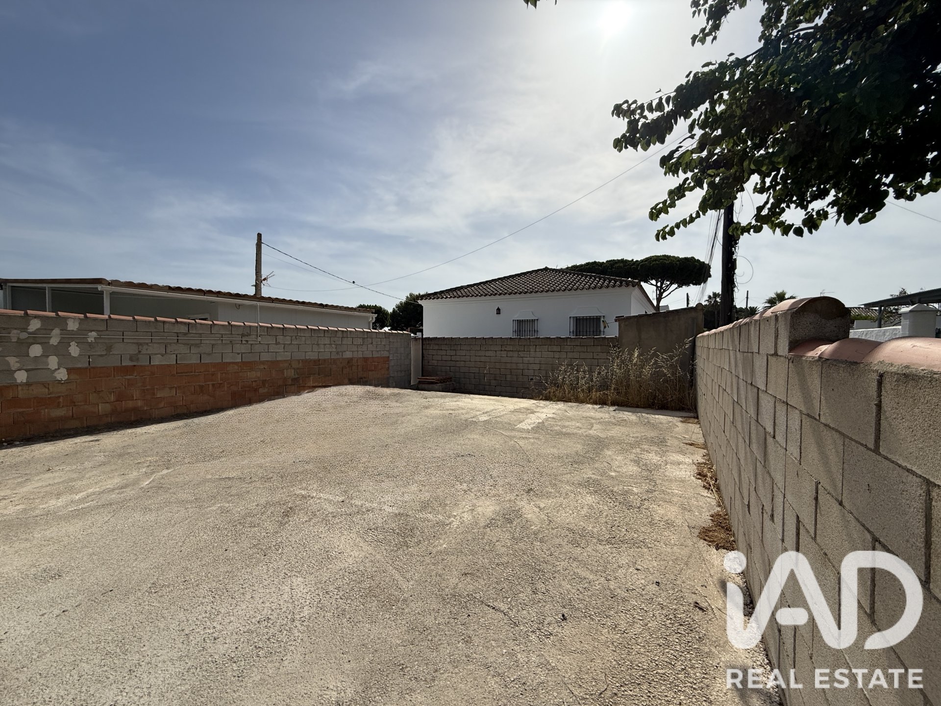 Land plot in Chiclana de la Frontera, Cadiz, Spain 360 sq.m. No. 188171