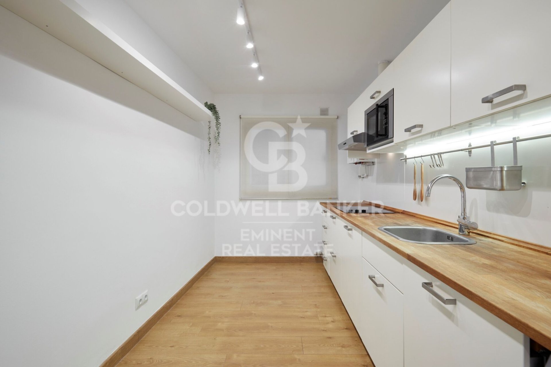 Квартира в Барселона, Испания 2 спальни, 90м2 №158324