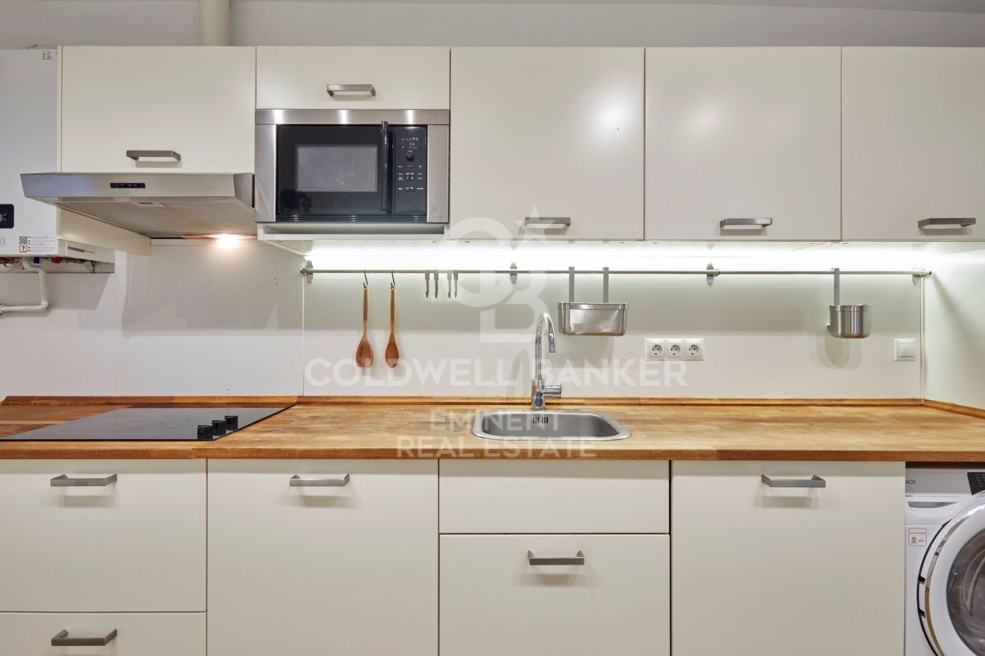 Квартира в Барселона, Испания 2 спальни, 90м2 №158324