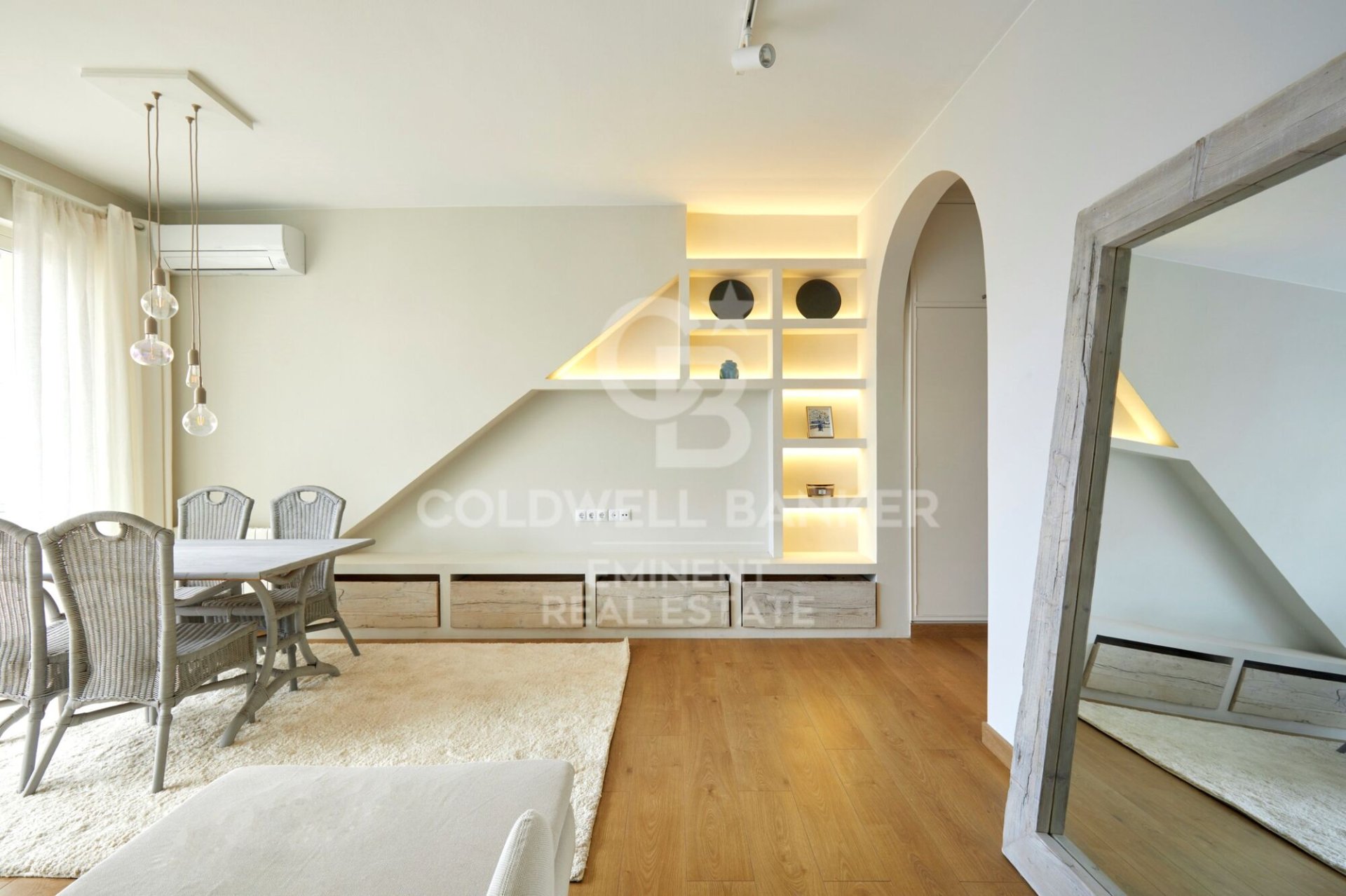 Квартира в Барселона, Испания 2 спальни, 90м2 №158324
