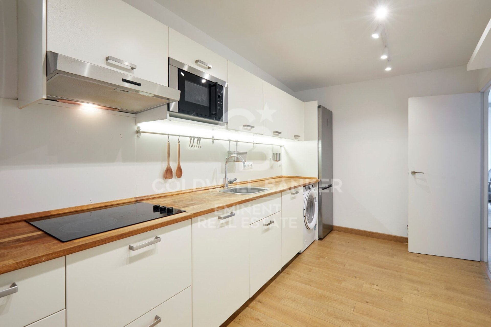 Квартира в Барселона, Испания 2 спальни, 90м2 №158324
