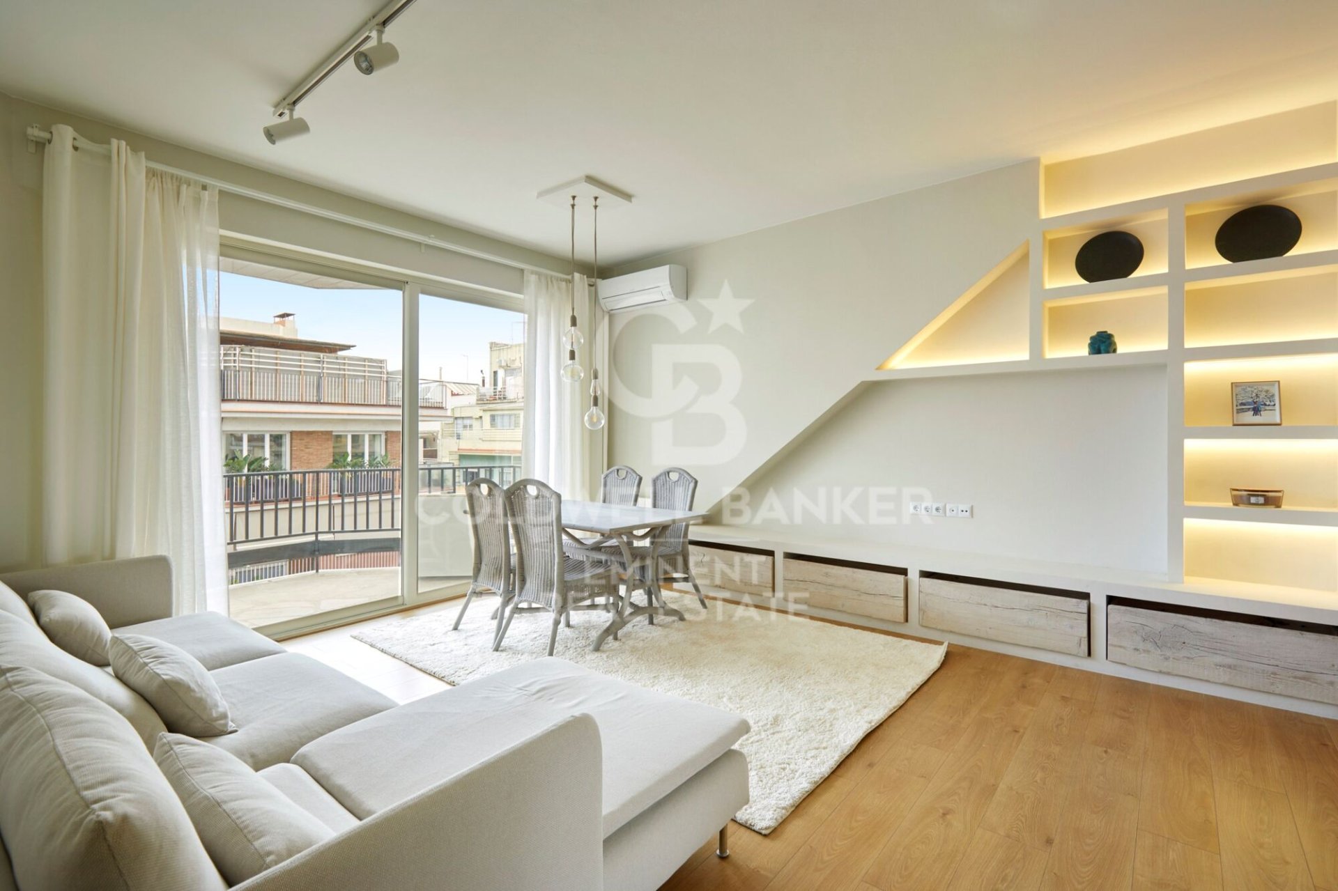 Квартира в Барселона, Испания 2 спальни, 90м2 №158324