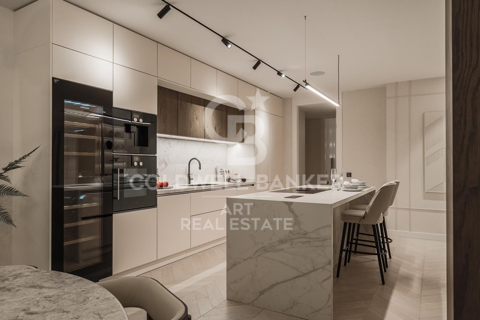 Huoneisto Marbella, Malaga, Espanja 4 makuuhuonetta, 215 m2 No. 158322