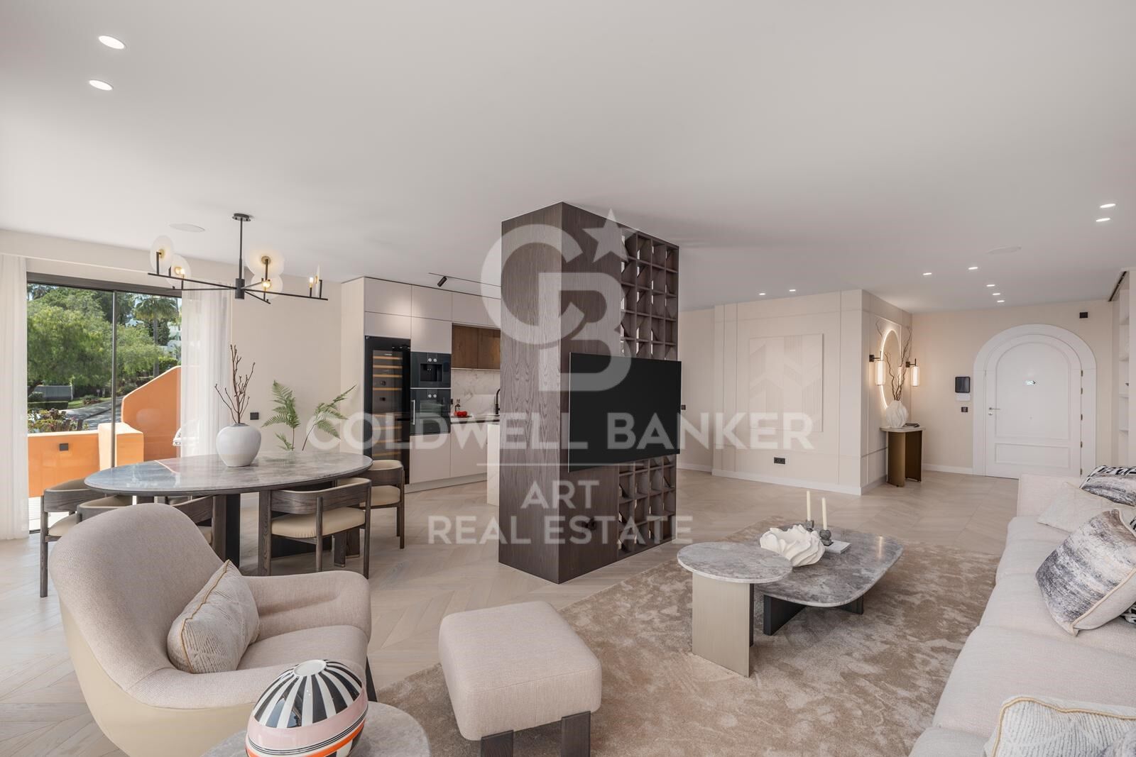 Huoneisto Marbella, Malaga, Espanja 4 makuuhuonetta, 215 m2 No. 158322