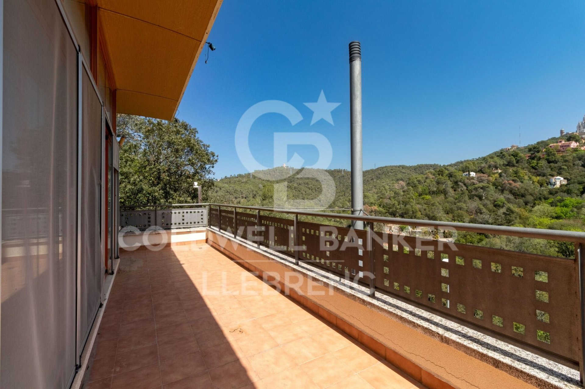 Talo Barcelona, Espanja 5 makuuhuonetta, 447 m2 No. 160174