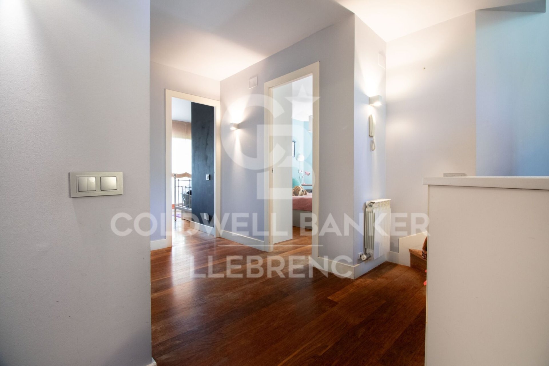 Talo Barcelona, Espanja 5 makuuhuonetta, 447 m2 No. 160174