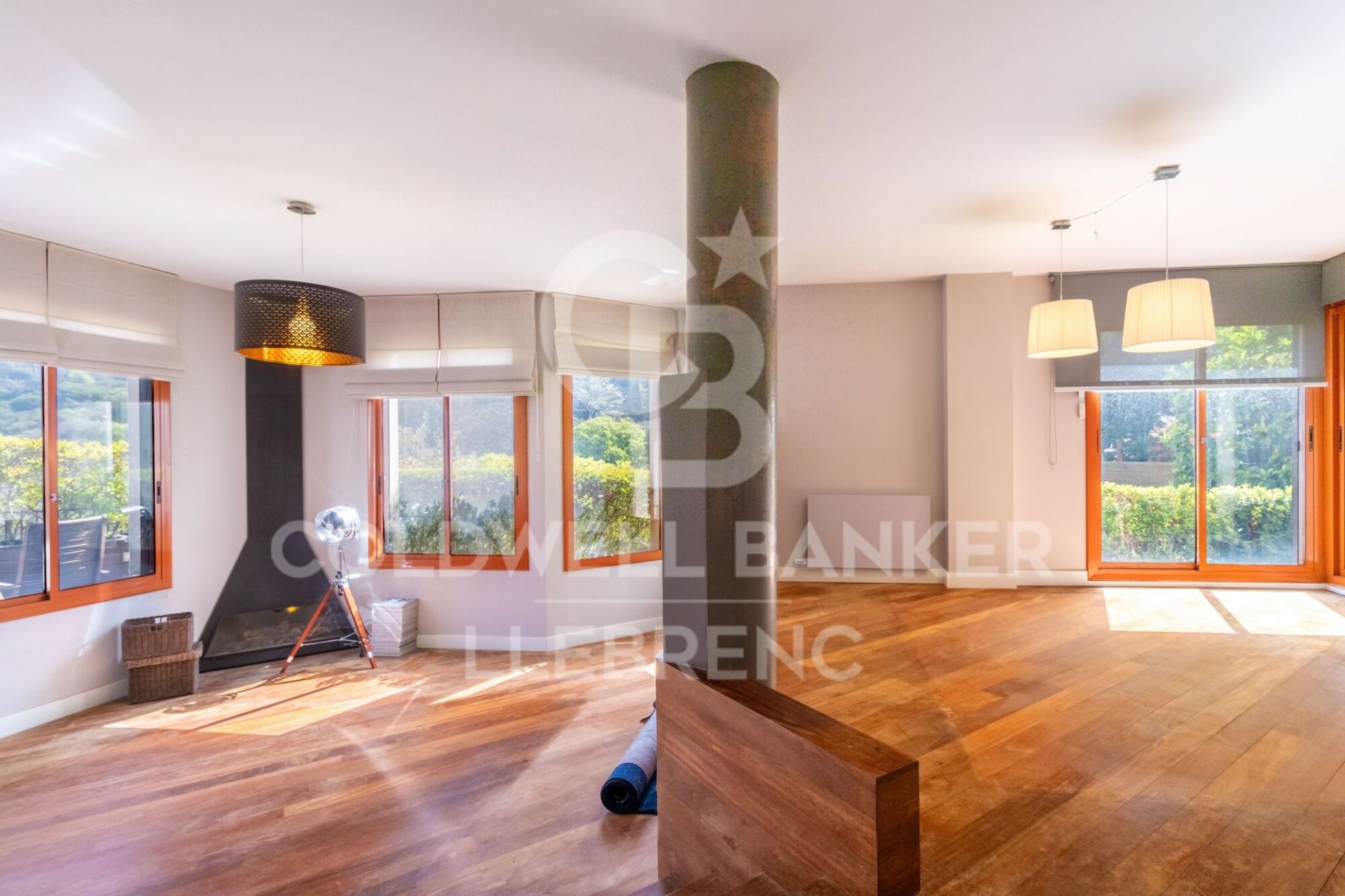 Talo Barcelona, Espanja 5 makuuhuonetta, 447 m2 No. 160174