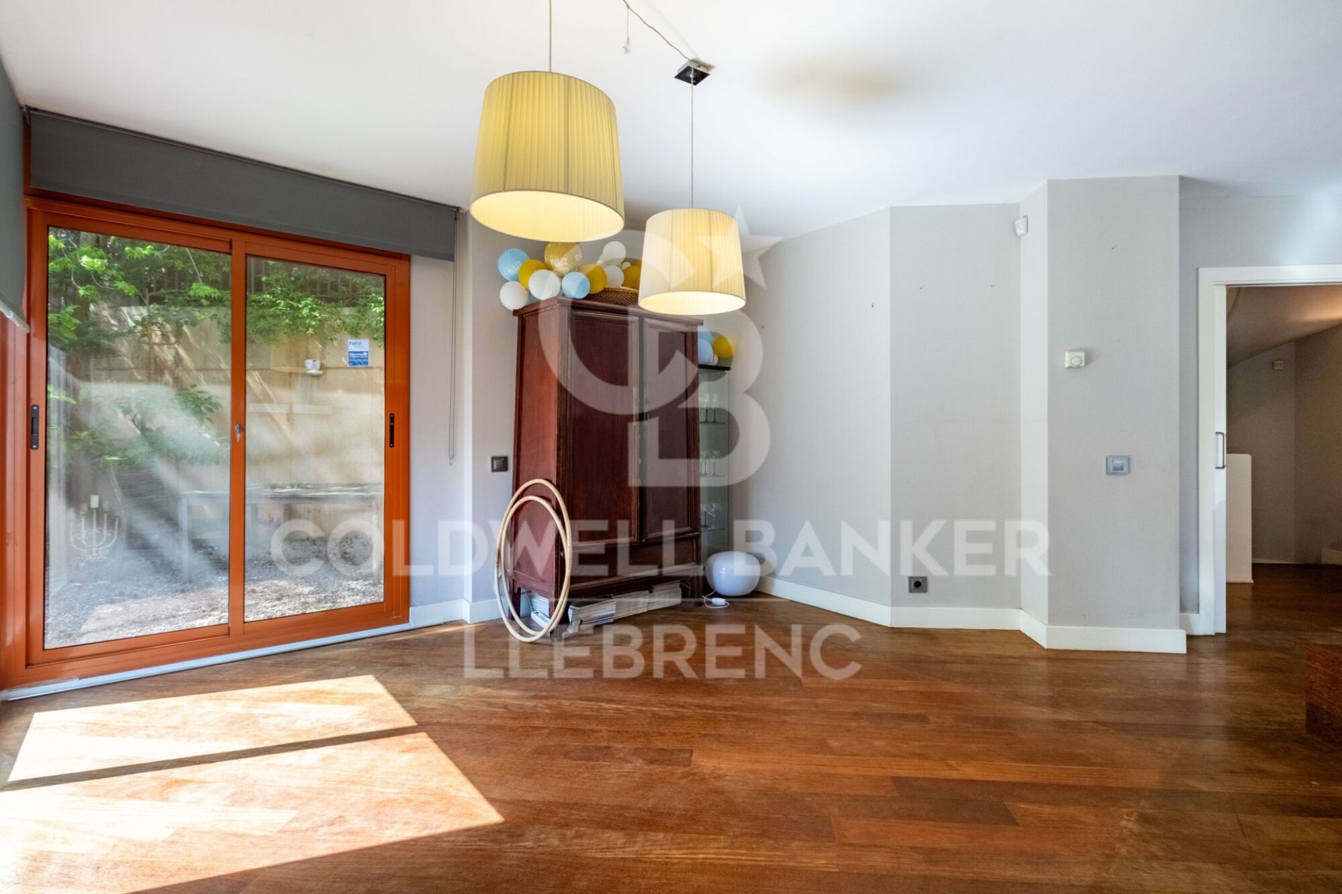 Talo Barcelona, Espanja 5 makuuhuonetta, 447 m2 No. 160174