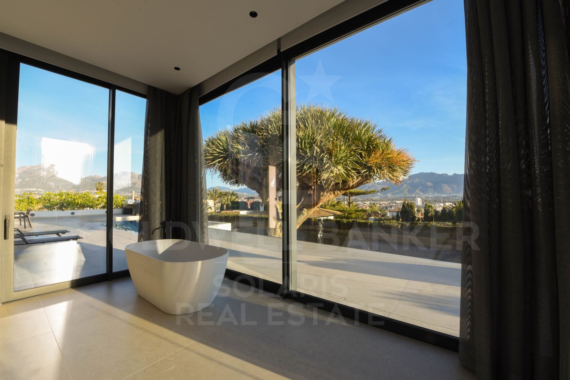 Villa in L'Albir, Alicante, Spanien 4 Schlafzimmer, 1021 m2 Nr. 160178
