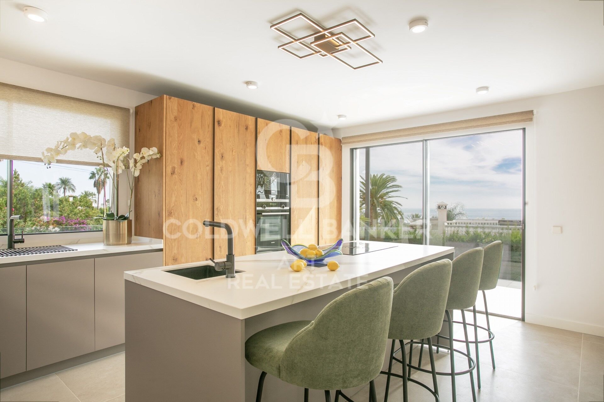 Huvila Marbella, Malaga, Espanja 5 makuuhuonetta, 397 m2 No. 159109