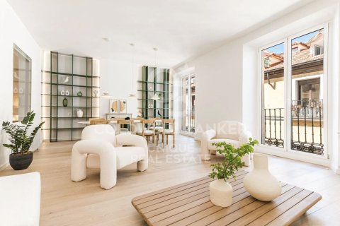Appartamento a Madrid, Spagna 4 camere da letto, 176 mq. N° 178750