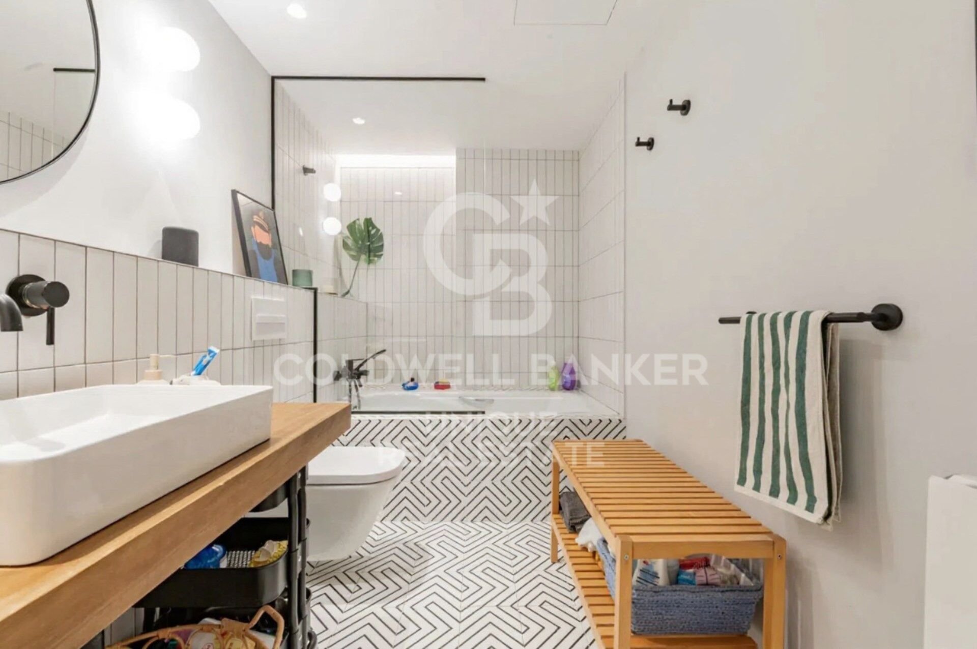Apartment à Madrid, Espagne 2 chambres, 146 m2 No. 178747