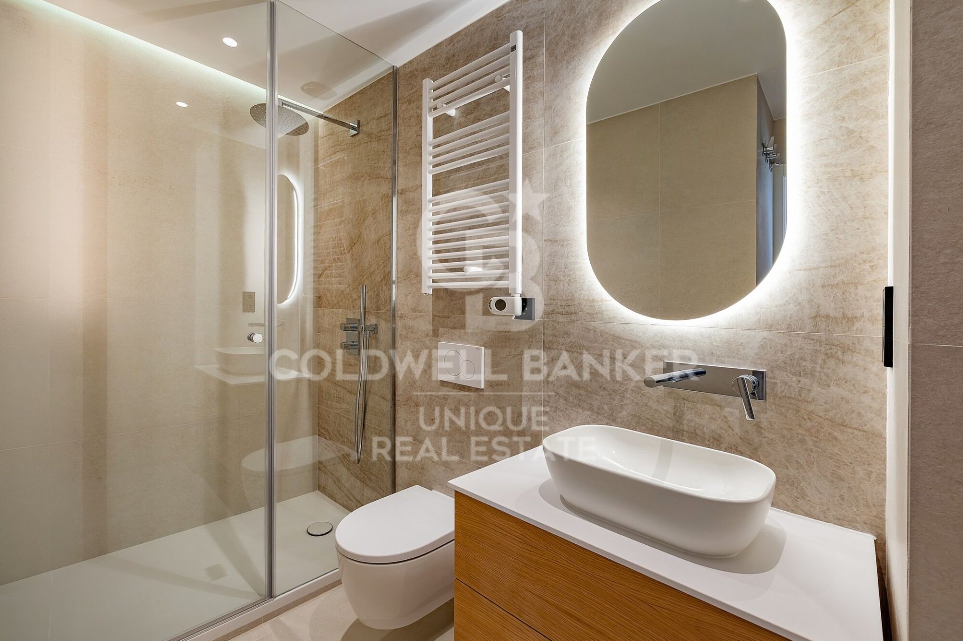 Apartment à Madrid, Espagne 1 chambre, 54 m2 No. 178752