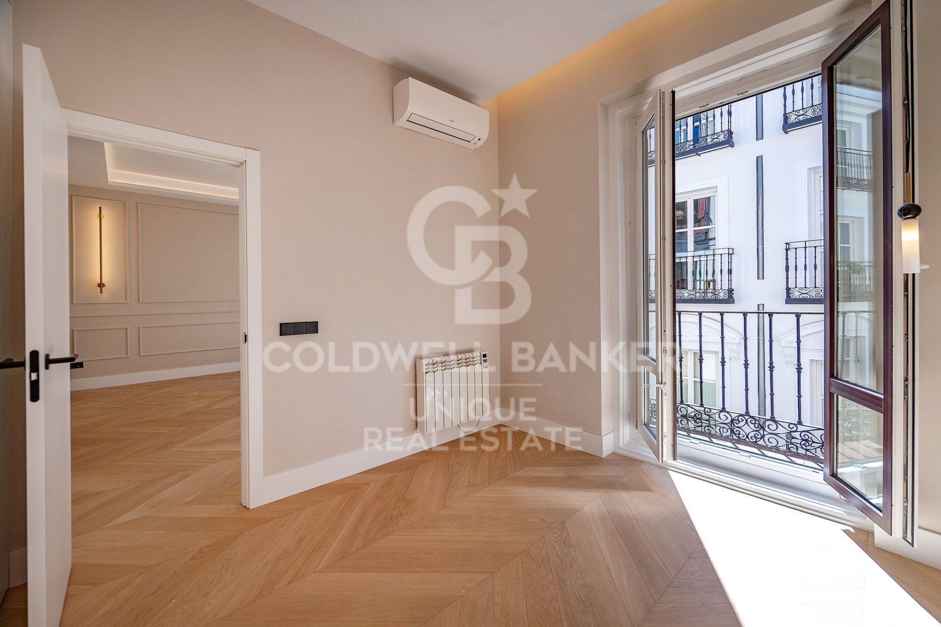 Apartment à Madrid, Espagne 1 chambre, 54 m2 No. 178752