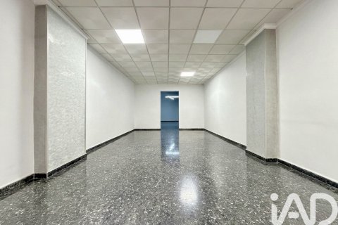Commercial property à Cieza, Murcia, Espagne 2 chambres, 120 m2 No. 188520