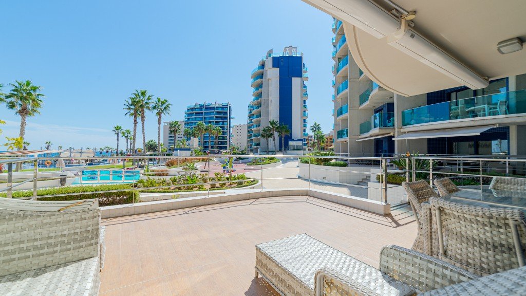 Lägenhet i Punta Prima, Alicante, Spanien 2 sovrum, 69 kvm. Nr. 145390