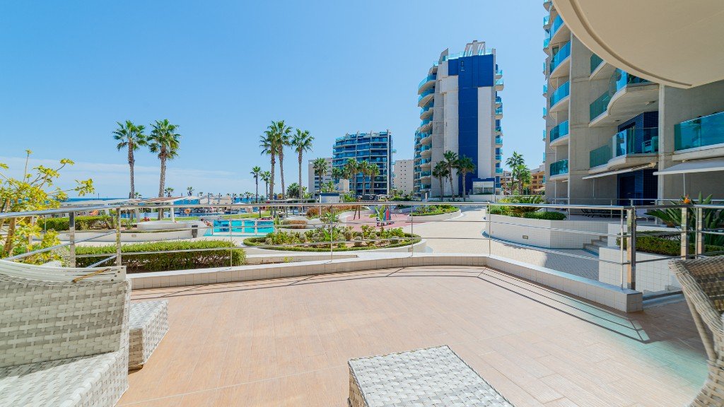 Lägenhet i Punta Prima, Alicante, Spanien 2 sovrum, 69 kvm. Nr. 145390
