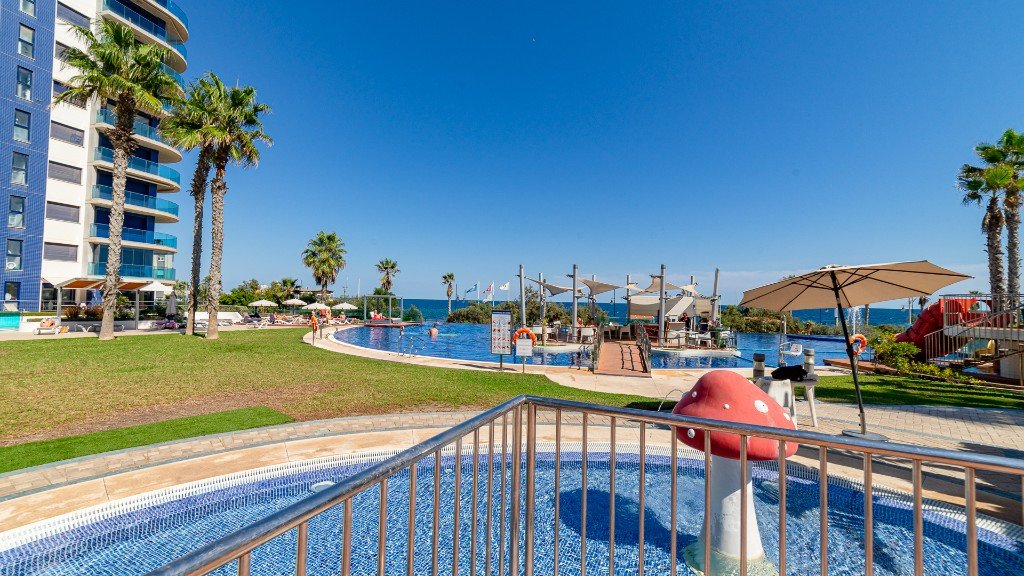Lägenhet i Punta Prima, Alicante, Spanien 2 sovrum, 69 kvm. Nr. 145390