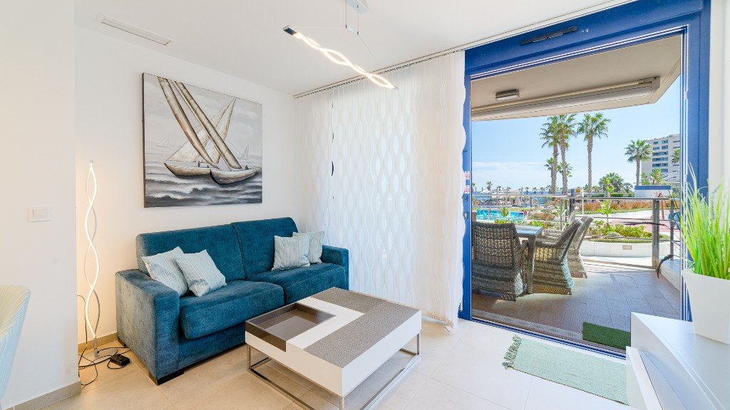 Lägenhet i Punta Prima, Alicante, Spanien 2 sovrum, 69 kvm. Nr. 145390