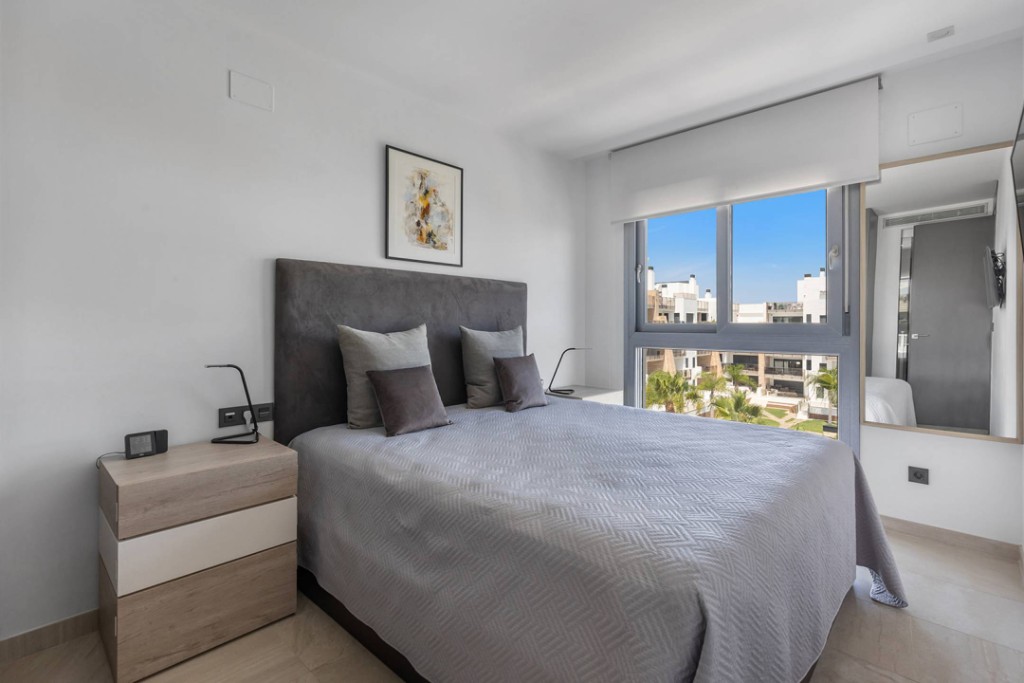 Apartamento en Cabo Roig, Alicante, España 3 dormitorios, 111 m2 No. 145386
