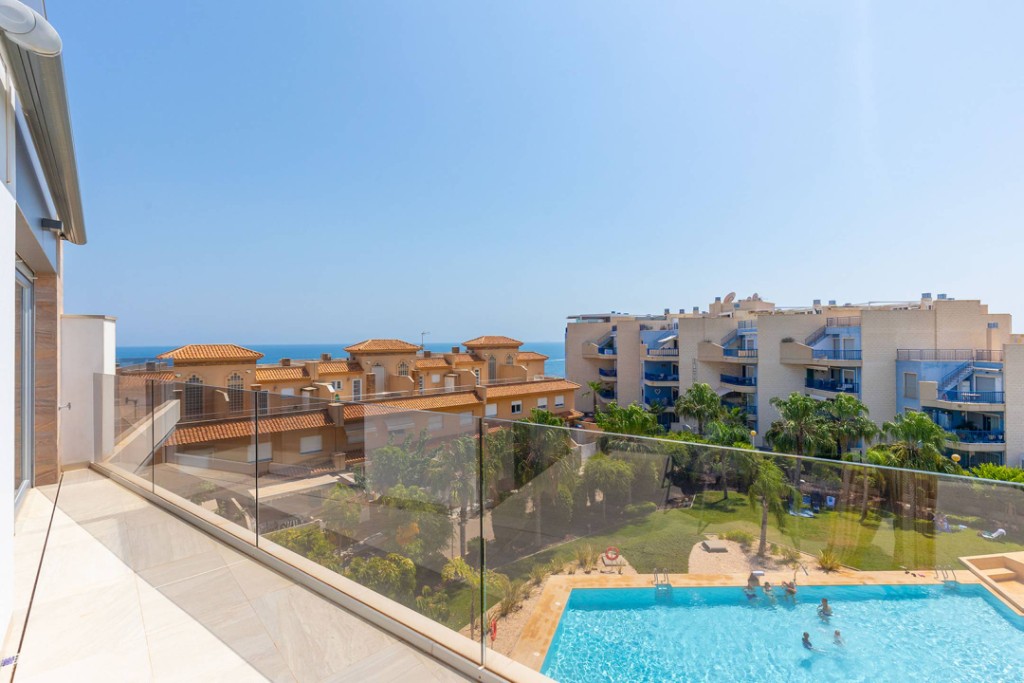 Apartamento en Cabo Roig, Alicante, España 3 dormitorios, 111 m2 No. 145386
