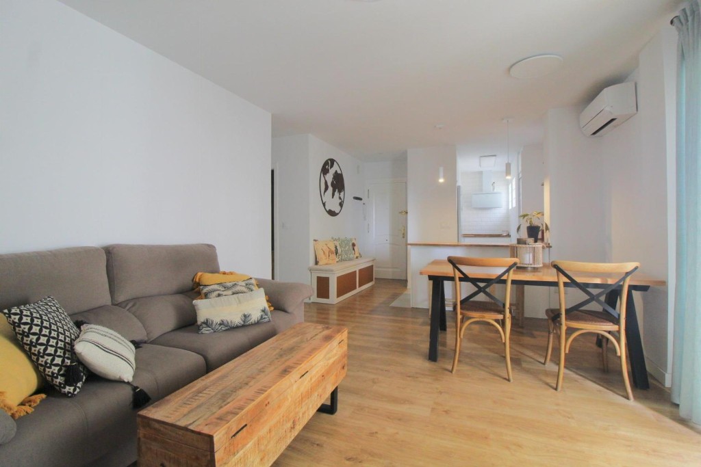 Apartment in Torrevieja, Alicante, Spain 3 bedrooms, 84 sq.m. No. 145389