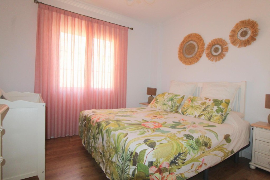 Apartment in Torrevieja, Alicante, Spain 3 bedrooms, 84 sq.m. No. 145389