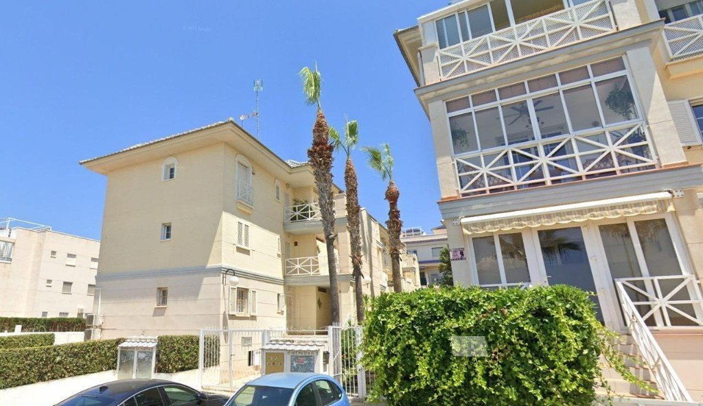 Apartment in Torrevieja, Alicante, Spain 3 bedrooms, 84 sq.m. No. 145389