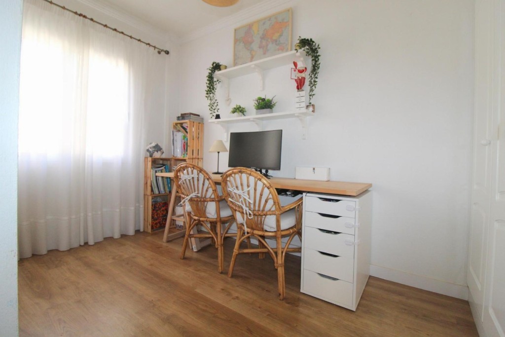 Apartment in Torrevieja, Alicante, Spain 3 bedrooms, 84 sq.m. No. 145389